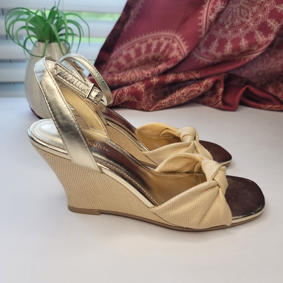 Lilly Pulitzer Emmie Wedge Sandals Gold And Tan Size 6.5 - Picture 9 of 15